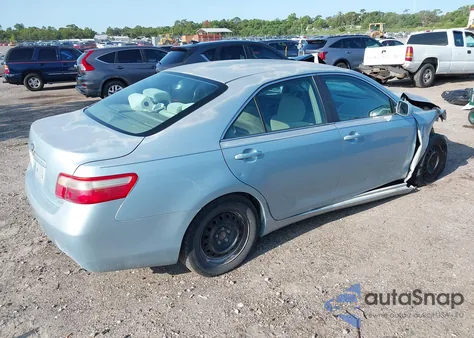 2007 Toyota Camry Le z USA, uszkodzony, nr VIN 4T1BE46K97U714024